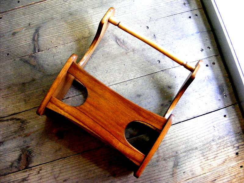 昭和40年代頃のアンティーク家具の古い・ニチハン・木製・雑誌入れ ...
