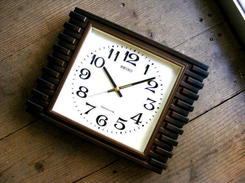 1970年代のアンティーク・掛け時計のセイコー・トランジスター 