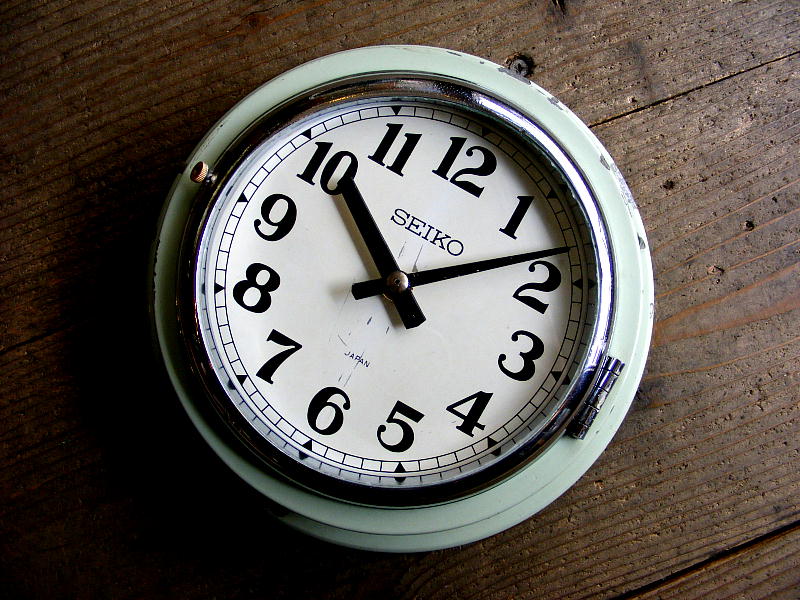 1968年製造のアンティーク船時計のセイコー・船舶用・電気子時計・MSC 