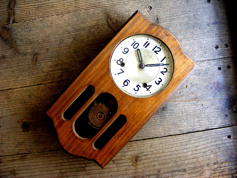 画像: 昭和初期頃のアンティーク柱時計の精工舎・振り子時計・フクロウ型（電池式・クォーツ改造）が仕上がりました。