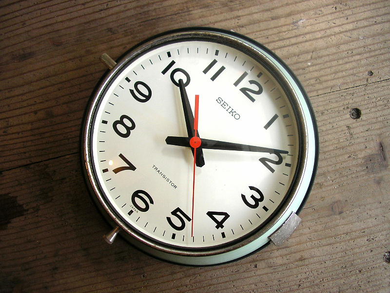 画像: セイコー・トランジスター防塵時計ファーストモデル緑（スウィーブ・クォーツ改造）が入荷しました。