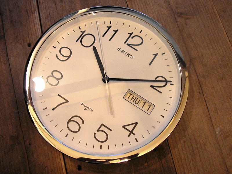 画像:  セイコー学校用掛け時計（教室用）直径３１センチ が入荷しました！
