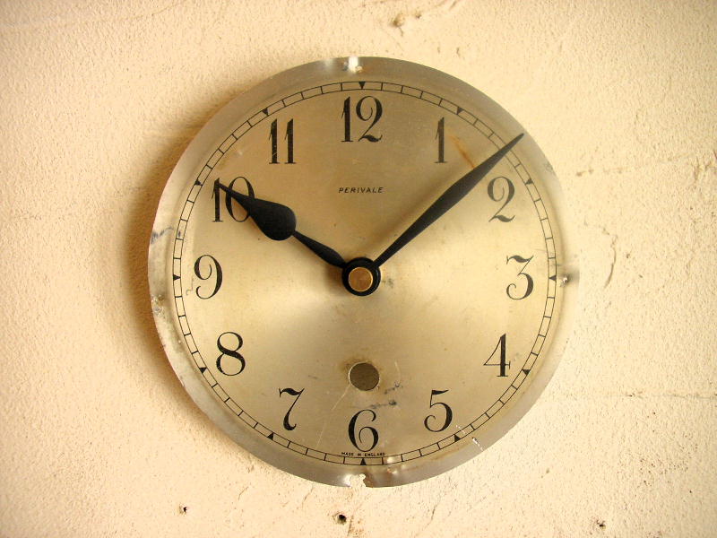 画像1: 1950年代頃のイギリスのPerivale・文字盤時計 (1)