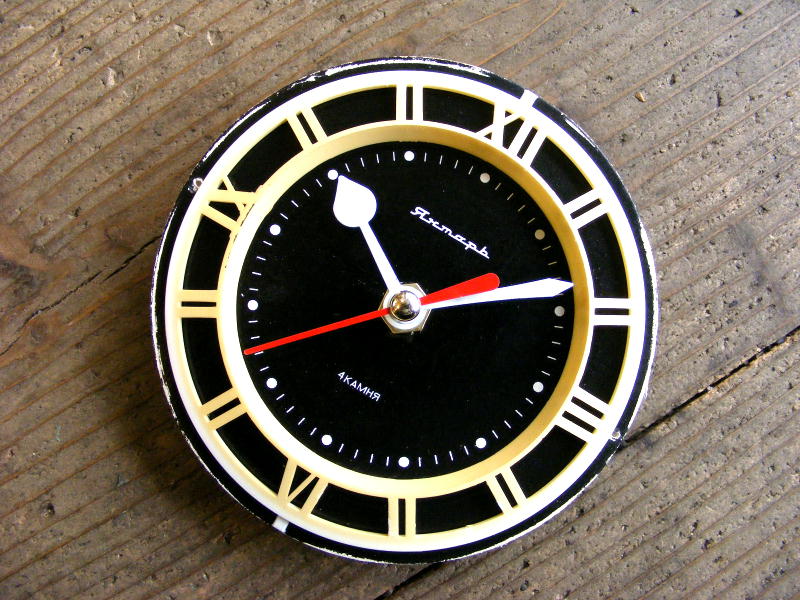 画像3: 1960年代頃・ロシア・Rumaph・アンティーク・クロック・文字盤・掛時計（丸型・黒色）・電池式・スイープ・クォーツ (3)