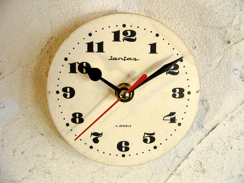 画像1: 1960年代頃・ロシア・Jantar・４Jewels・アンティーク・クロック・文字盤・掛時計・電池式・スイープ・クォーツ (1)