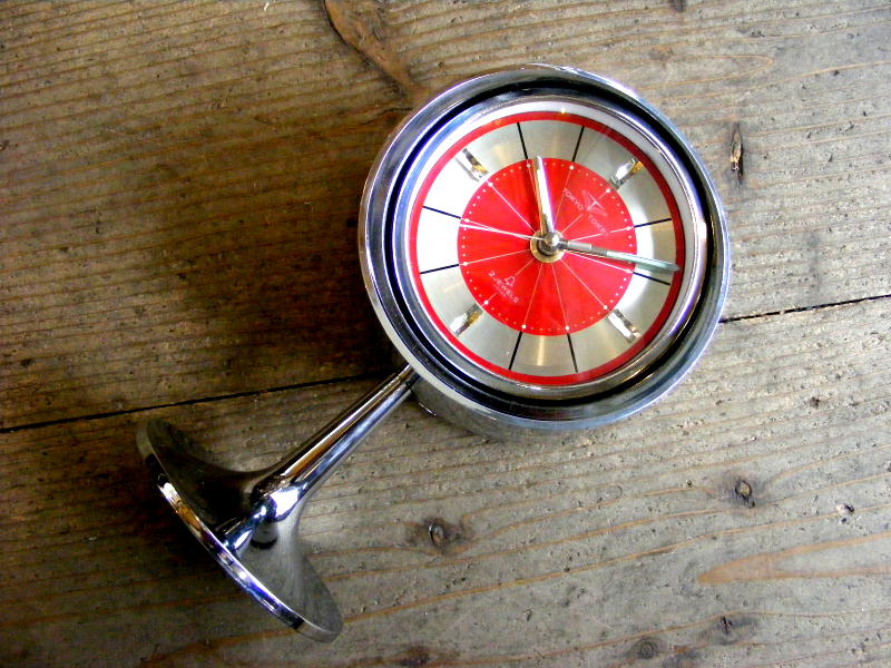 画像: 1970年代・TOKYO・TOKEI・東京時計・アラーム・クロック・NO.1865・手巻式・足付き・赤文字盤（電池式・スイープ・クォーツ改造）