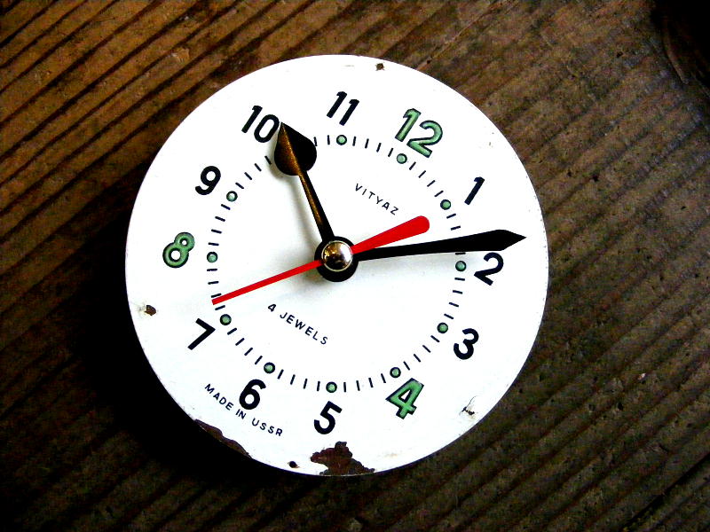 画像3: 1960年代頃・ロシア・VITYAZ・４JEWELS・アンティーク・クロック・文字盤・掛時計 (3)