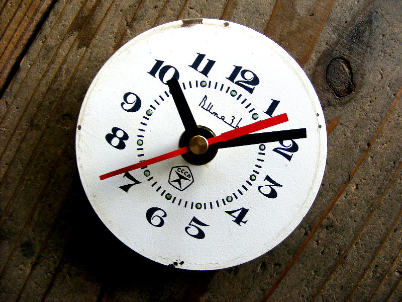 画像3: 1960年代頃・ロシア・Bume3ｂ・アンティーククロック・文字盤・掛時計・赤秒針・電池式・スイープ・クォーツ (3)