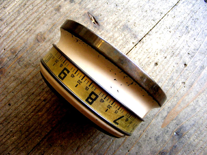 画像: 1930年代・アメリカ・Lux Tape Measure Clock ・ラックス・テープ・メジャー・クロック・白（電池式・クォーツ改造）